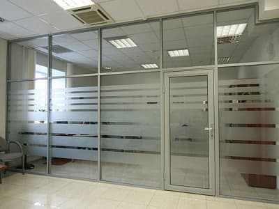 Стеклянные каркасные перегородки